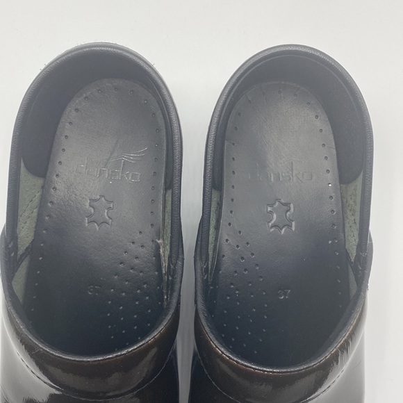 Excellent condition Dansko clogs - Picture 4 of 5
